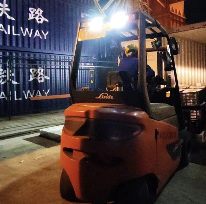 疫情牽動(dòng)你我，轎鐵冠暉供應(yīng)鏈，與“滬”同行，共克難關(guān)